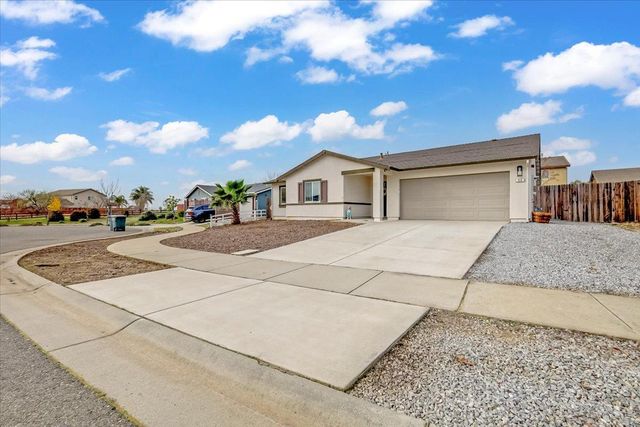 50 Titanio Ct, Oroville, CA 95965