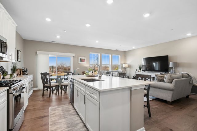 3206 Martini Street, Mundelein, IL 60060