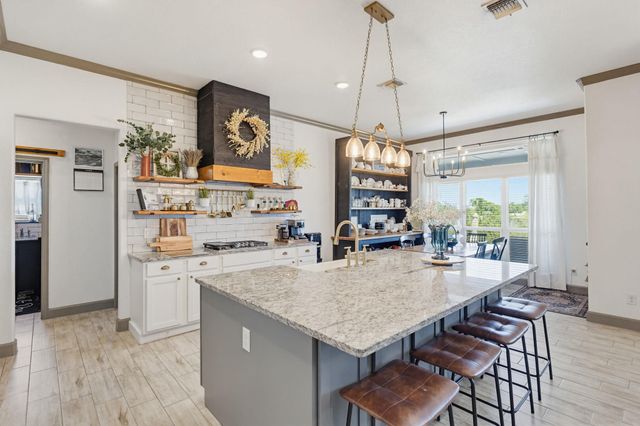4043 Turning Leaf DR, Nolanville, TX 76559