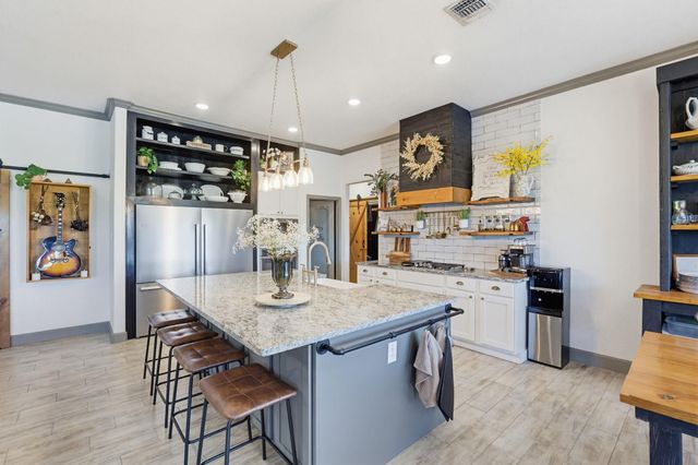 4043 Turning Leaf DR, Nolanville, TX 76559