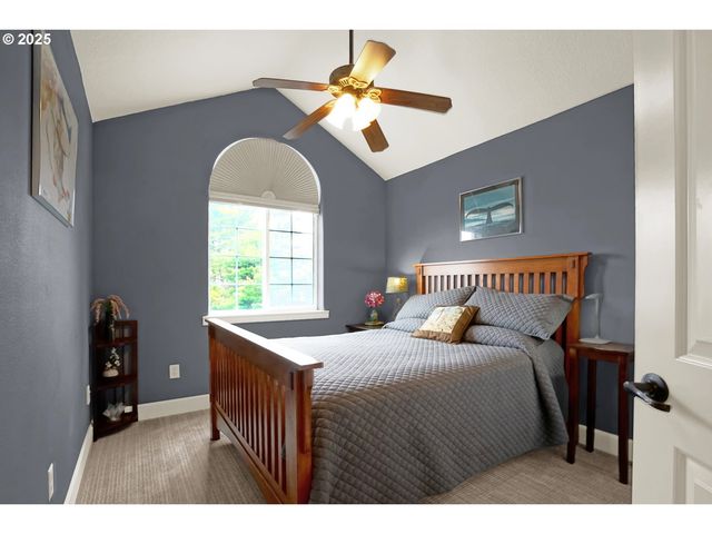 2146 Nw JETTY Ave, Lincoln City, OR 97367