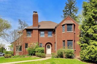 1636 Forest Avenue, Wilmette, IL 60091