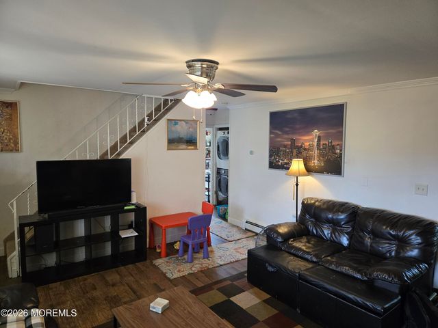 33 Middlebury Lane, Willingboro, NJ 08046