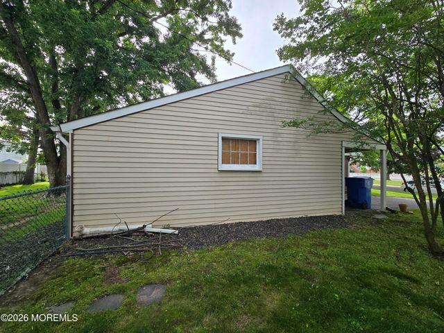 33 Middlebury Lane, Willingboro, NJ 08046