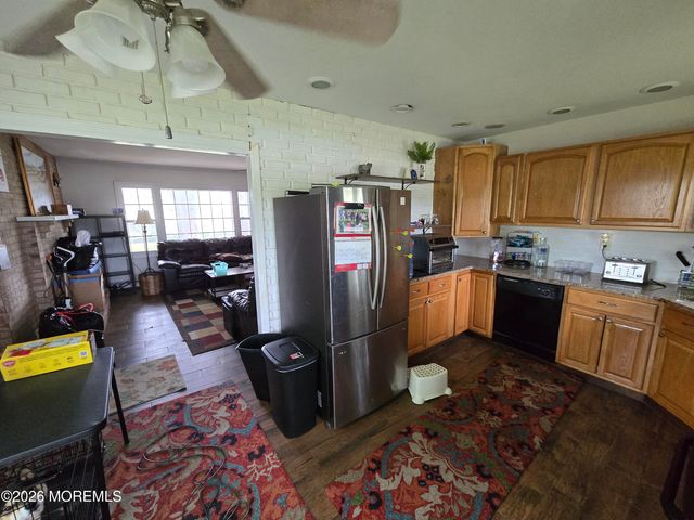33 Middlebury Lane, Willingboro, NJ 08046