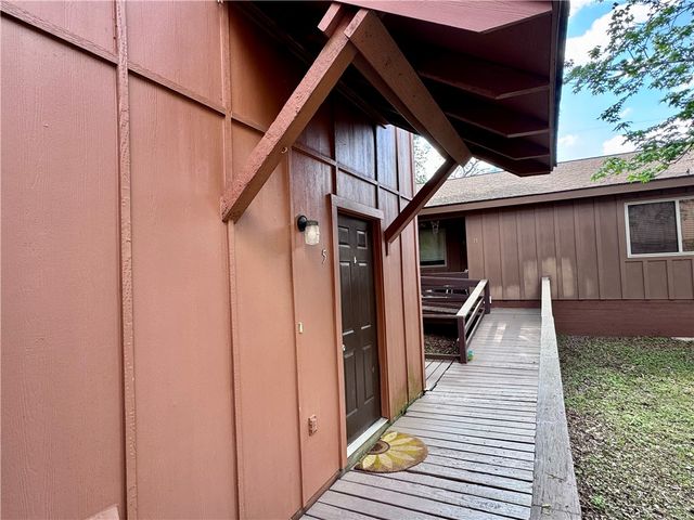 3923 Old Oaks Drive 5, Bryan, TX 77802