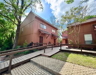 3923 Old Oaks Drive 5, Bryan, TX 77802