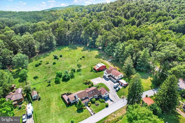 7877 GNATSTOWN RD, Hanover, PA 17331