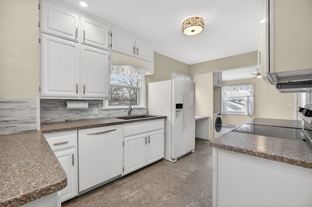 3036 Tremont Avenue, Davenport, IA 52803