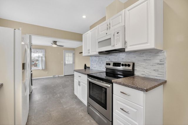 3036 Tremont Avenue, Davenport, IA 52803