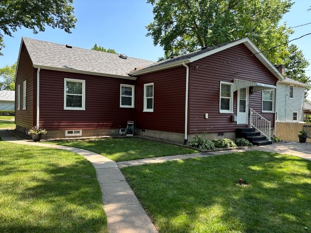 3036 Tremont Avenue, Davenport, IA 52803