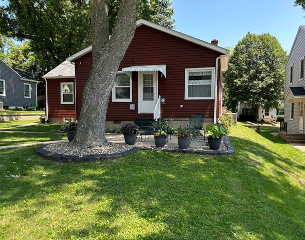 3036 Tremont Avenue, Davenport, IA 52803