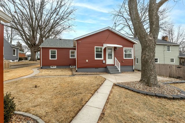 3036 Tremont Avenue, Davenport, IA 52803