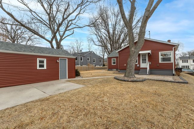 3036 Tremont Avenue, Davenport, IA 52803