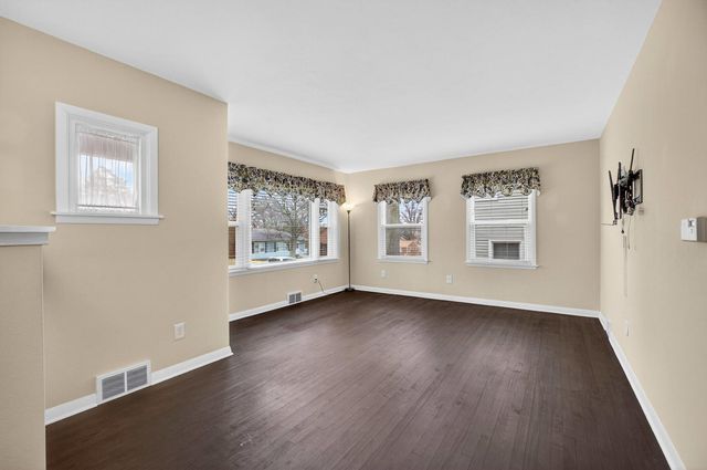 3036 Tremont Avenue, Davenport, IA 52803