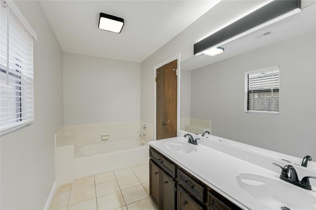 8106 Chainfire CV, Austin, TX 78729