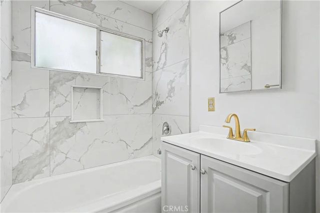 24378 Hartland, West Hills, CA 91307