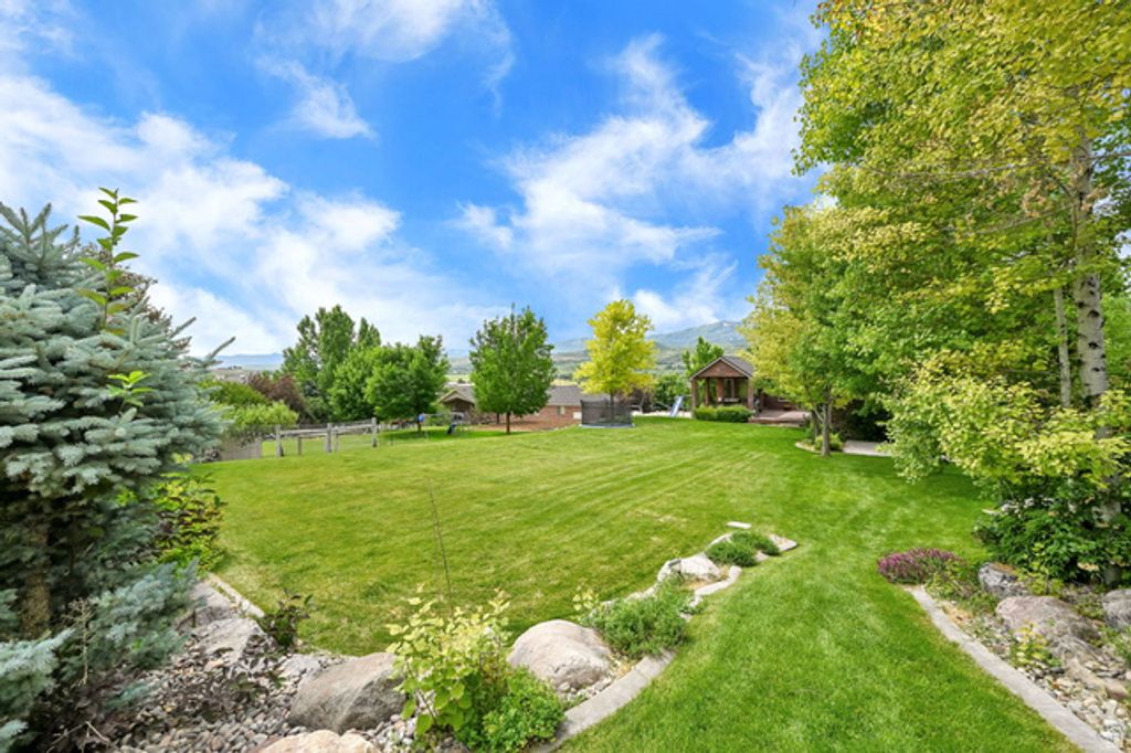 Image 20 of property listing at 3990 SUMMER RIDGE RD, Morgan, UT 84050