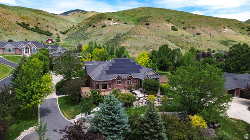 Image 5 of property listing at 3990 SUMMER RIDGE RD, Morgan, UT 84050