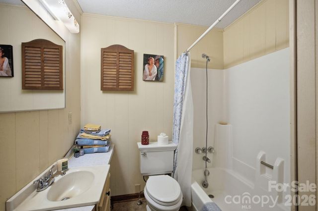 220 Shoreline Loop, Mooresville, NC 28117