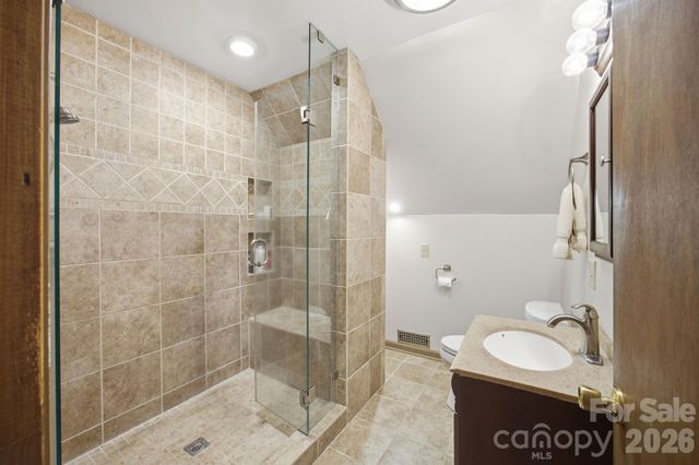 220 Shoreline Loop, Mooresville, NC 28117