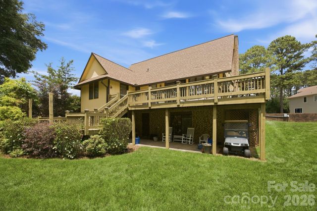220 Shoreline Loop, Mooresville, NC 28117