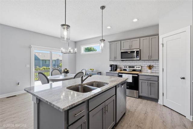 875 9th Street, Waukee, IA 50263