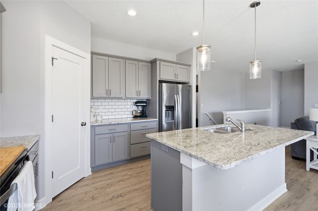 875 9th Street, Waukee, IA 50263