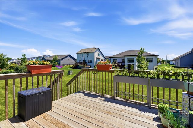 875 9th Street, Waukee, IA 50263