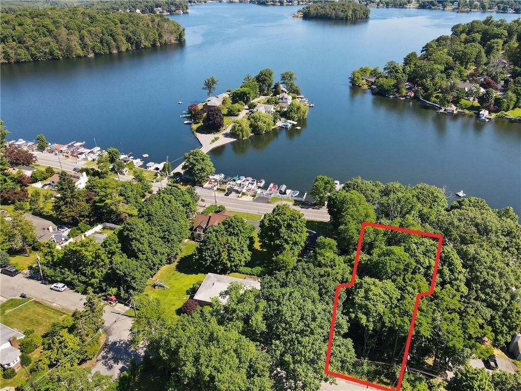 870 S Lake Boulevard, Mahopac, NY 10541