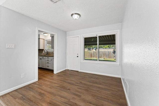 2808 Pinewood Drive, League City, TX 77573