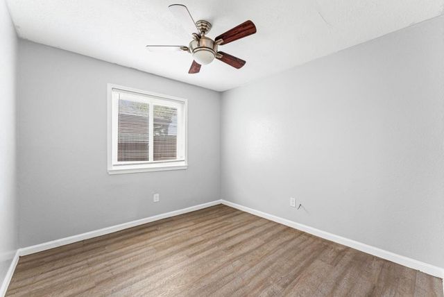 2808 Pinewood Drive, League City, TX 77573