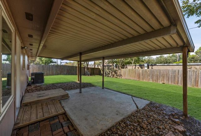 2808 Pinewood Drive, League City, TX 77573