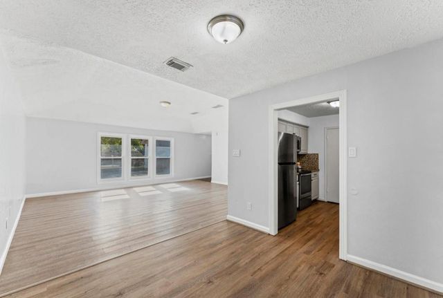 2808 Pinewood Drive, League City, TX 77573