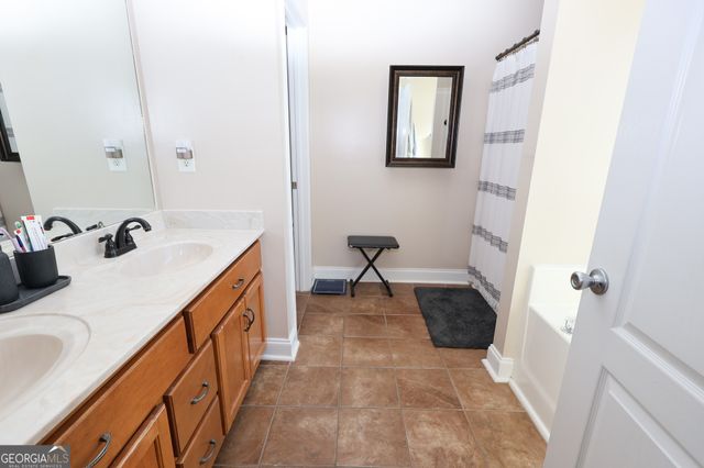 120 Blackstone Court, Kathleen, GA 31047