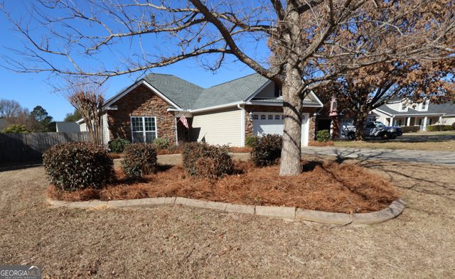 120 Blackstone Court, Kathleen, GA 31047