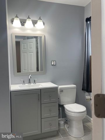 2153 N NEWKIRK ST, Philadelphia, PA 19121