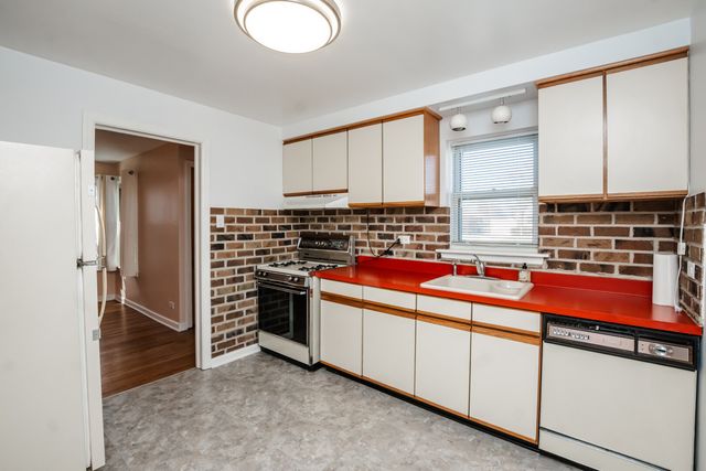 9625 Richard Avenue, Franklin Park, IL 60131