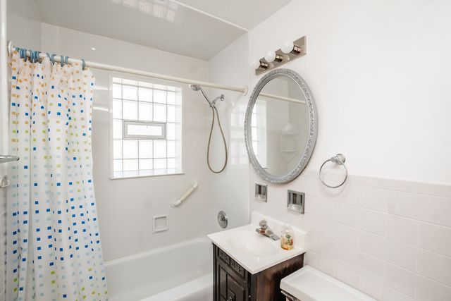 9625 Richard Avenue, Franklin Park, IL 60131