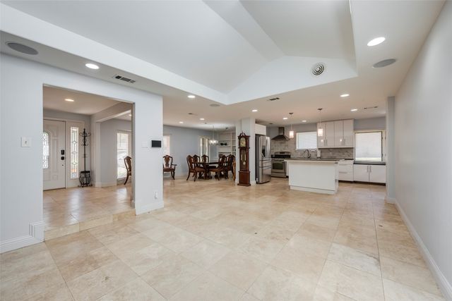 5017 Boulder Lake Road, Fort Worth, TX 76103