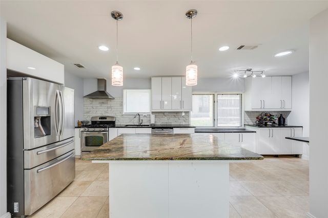 5017 Boulder Lake Road, Fort Worth, TX 76103