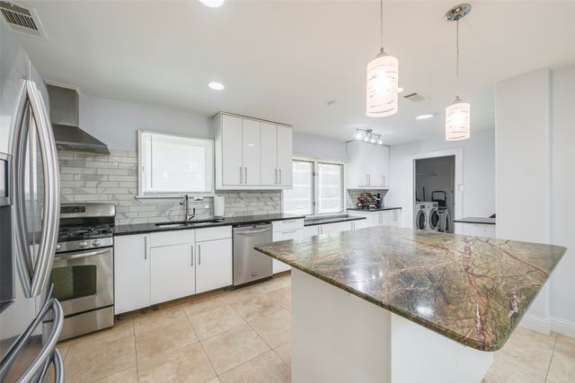5017 Boulder Lake Road, Fort Worth, TX 76103