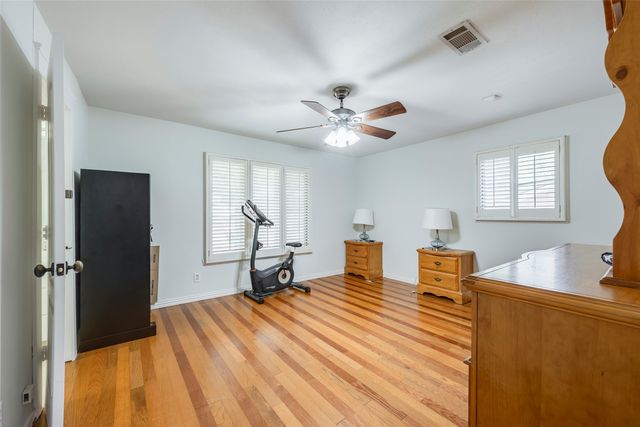 5017 Boulder Lake Road, Fort Worth, TX 76103