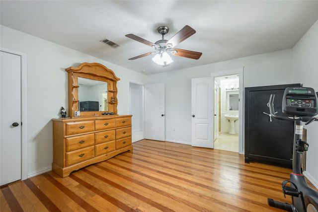 5017 Boulder Lake Road, Fort Worth, TX 76103