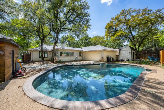 5017 Boulder Lake Road, Fort Worth, TX 76103