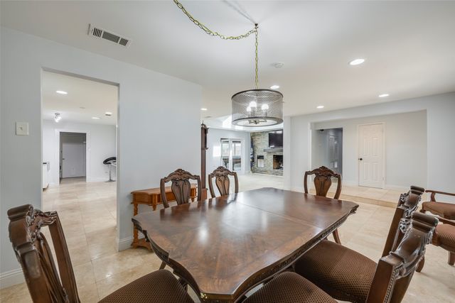 5017 Boulder Lake Road, Fort Worth, TX 76103