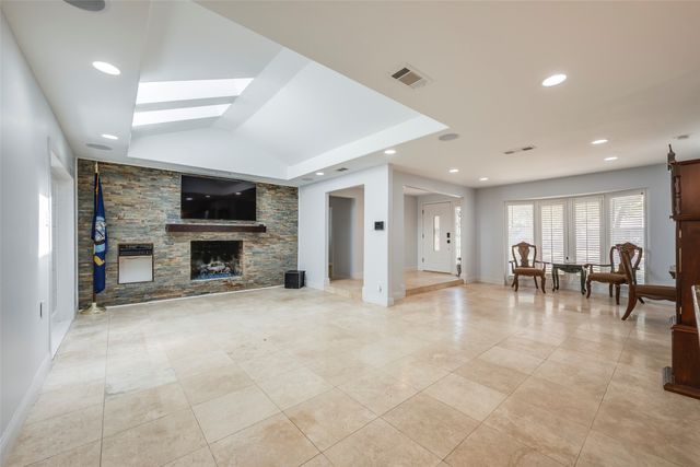 5017 Boulder Lake Road, Fort Worth, TX 76103