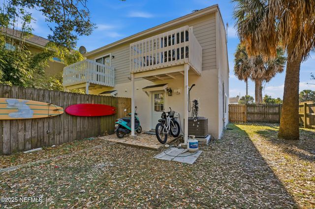 887 & 889 8TH Avenue S, Jacksonville Beach, FL 32250