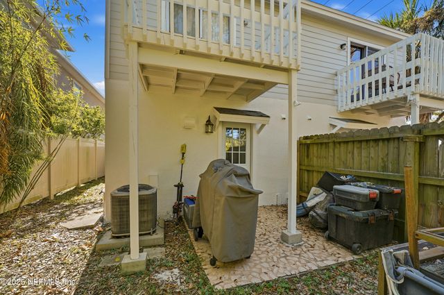 887 & 889 8TH Avenue S, Jacksonville Beach, FL 32250