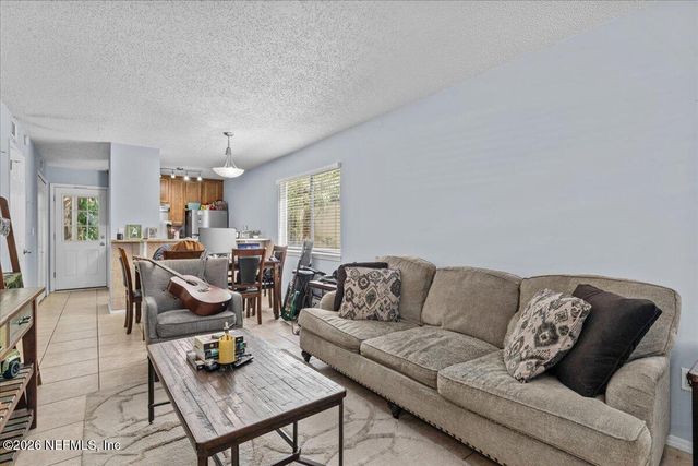 887 & 889 8TH Avenue S, Jacksonville Beach, FL 32250